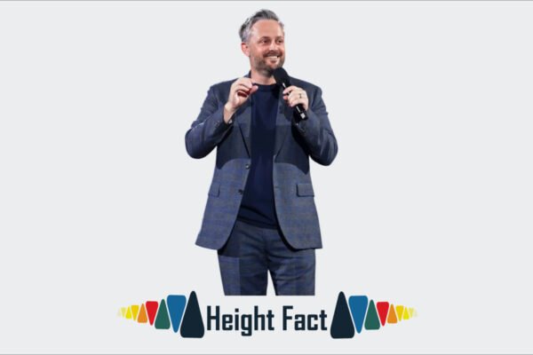 Nate Bargatze Height