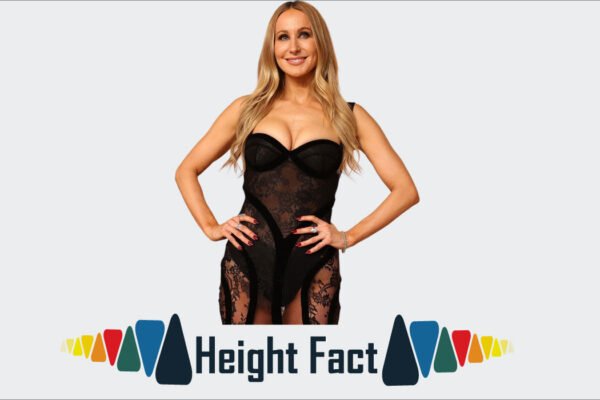 Nikki Glaser Height
