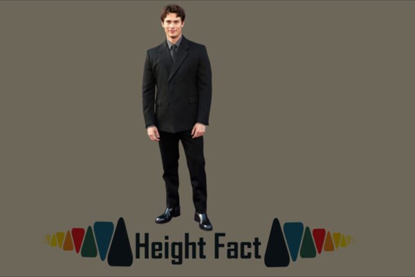 Nicholas Galitzine Height