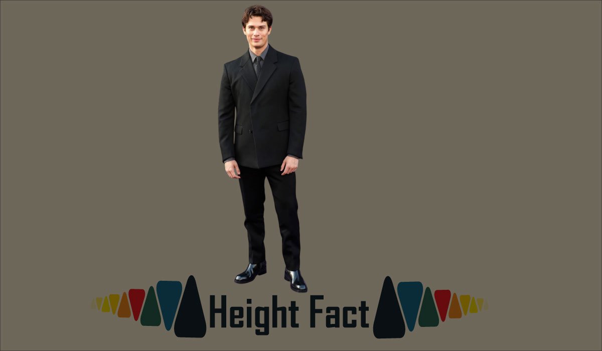 Nicholas Galitzine Height