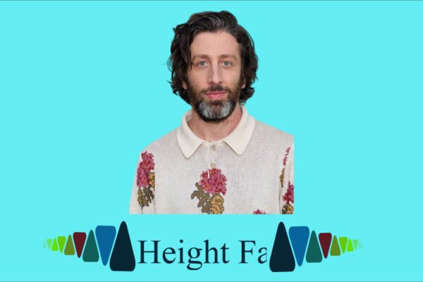 Simon Helberg Height